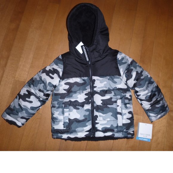 Baby Toddler Boys CAMO Reversible Sherpa Puffer Coat Size 12  months 2T  NWT - Picture 1 of 3